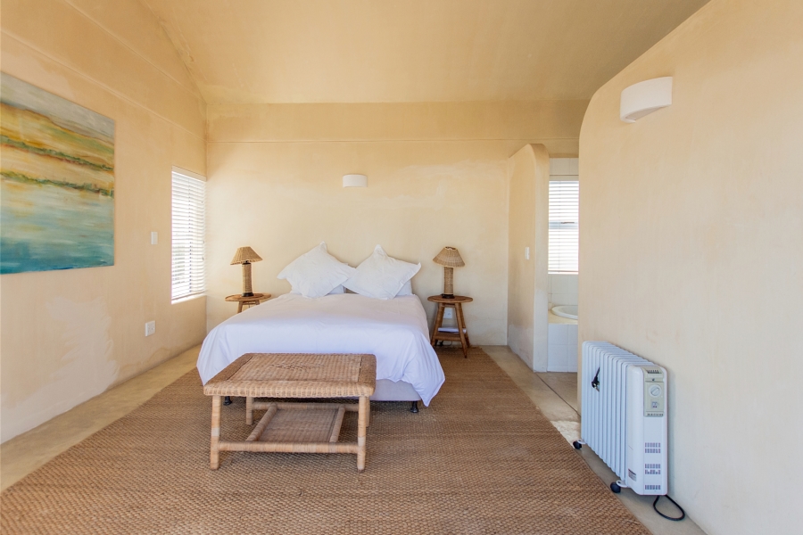 6 Bedroom Property for Sale in Paradise Beach Western Cape